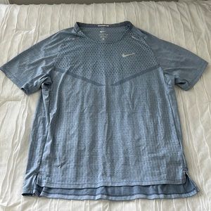 Men’s Nike dry fit running shirt